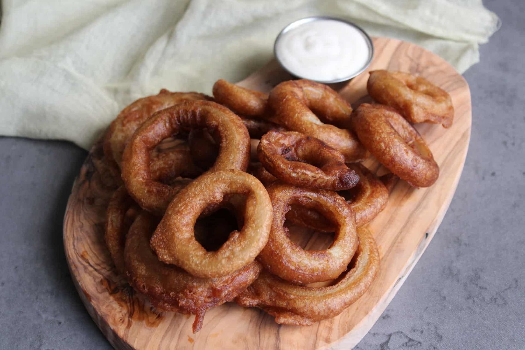beer-battered-onion-rings-recipe