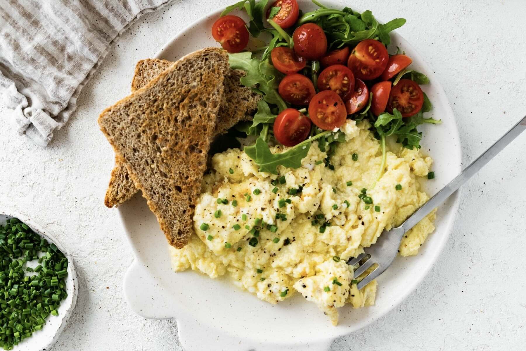 cottage-cheese-scrambled-eggs-recipe