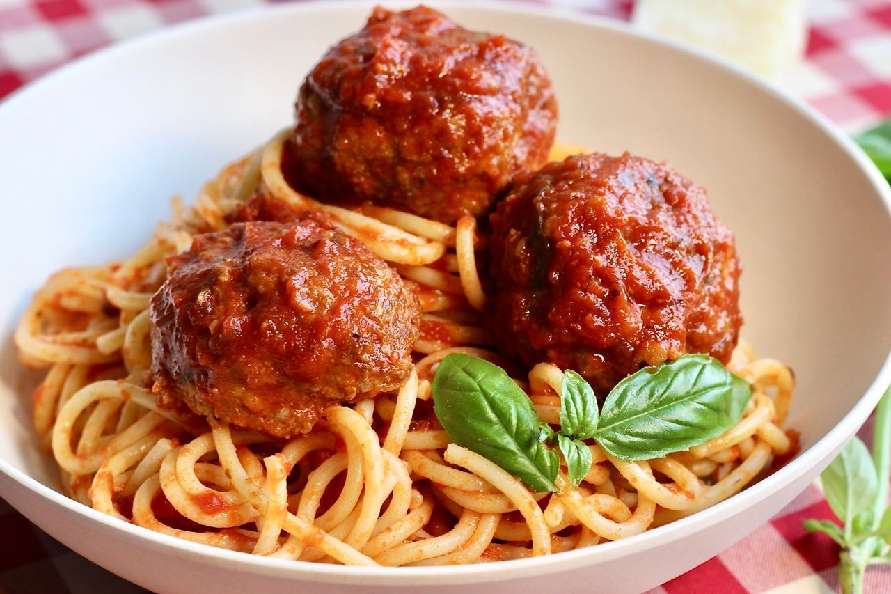 italian-spaghetti-sauce-with-meatballs-recipe