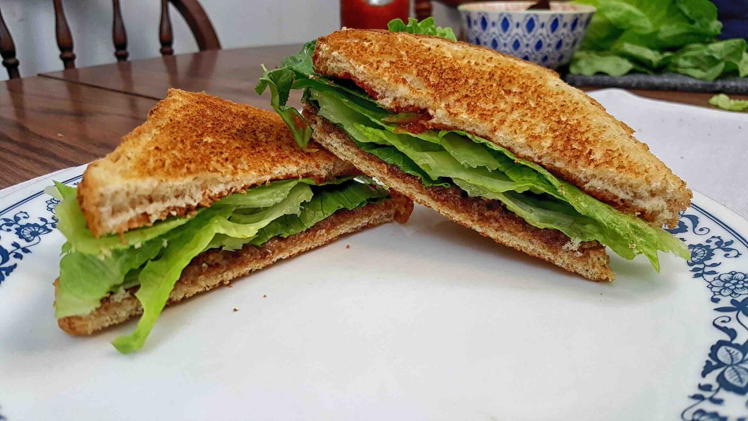 peanut-butter-mayonnaise-lettuce-sandwich-recipe