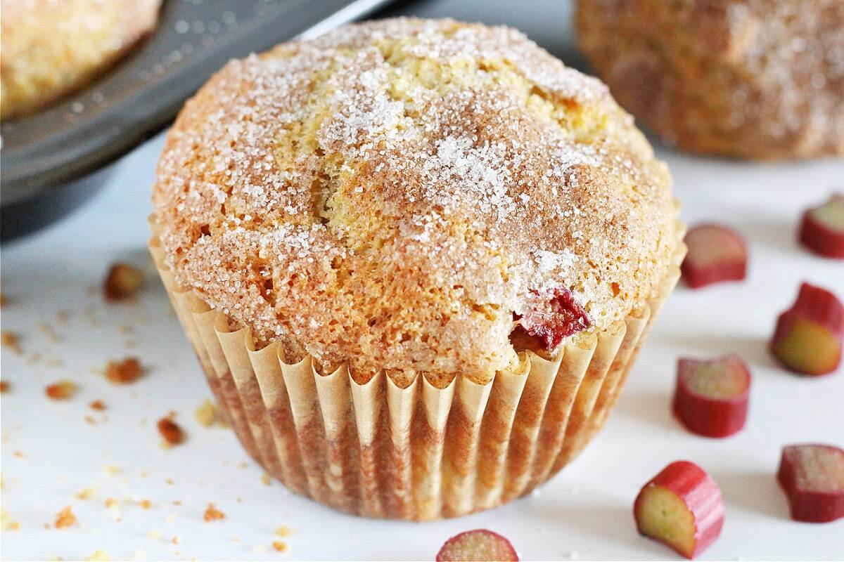 rhubarb-muffins-recipe