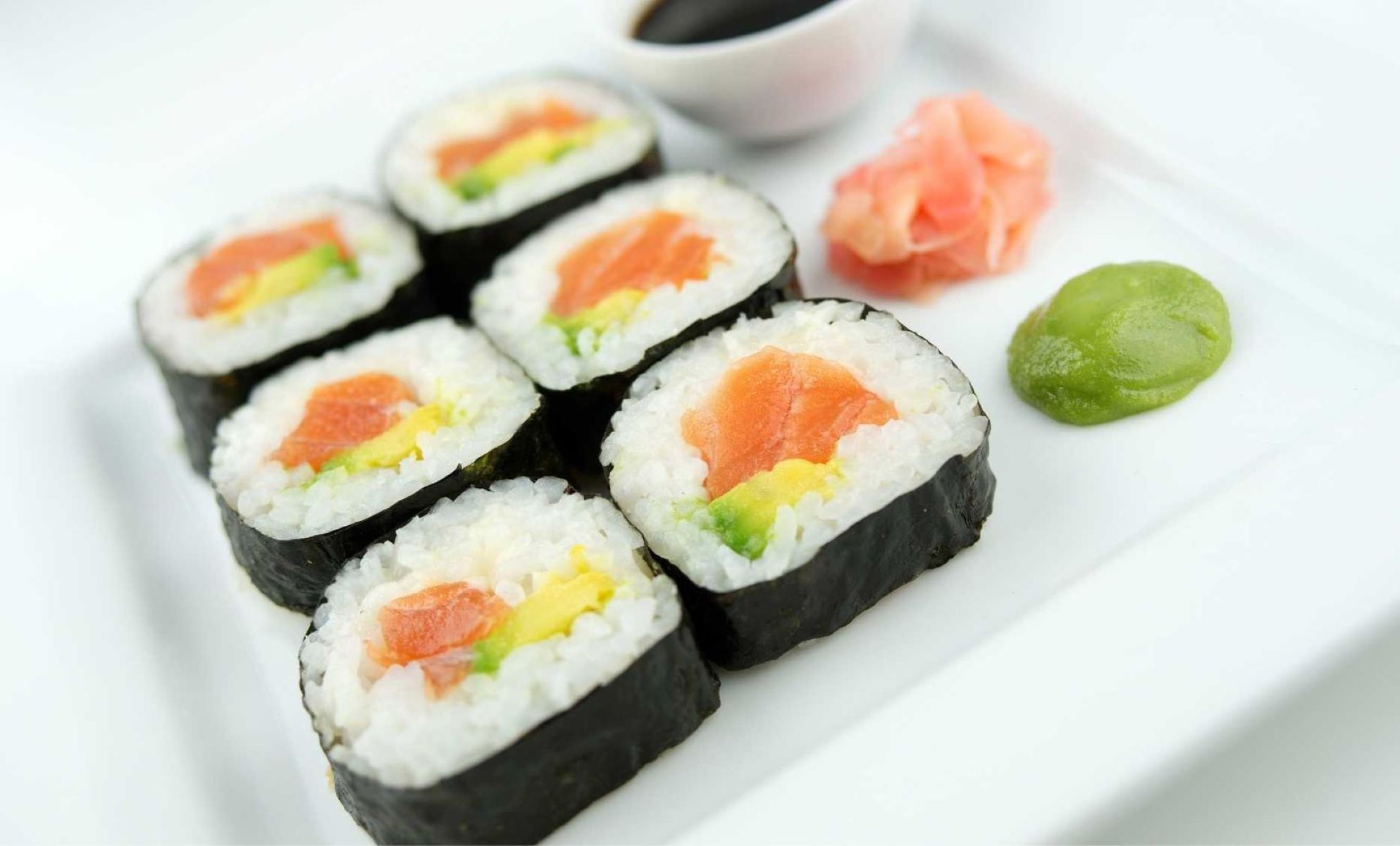 smoked-salmon-sushi-roll-recipe