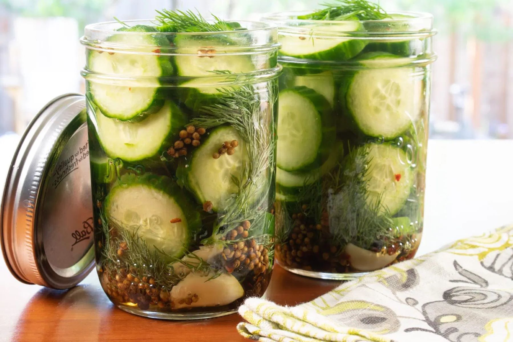 spicy-refrigerator-dill-pickles-recipe