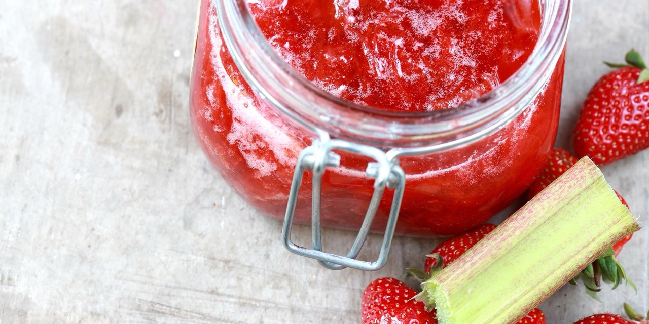 strawberry-rhubarb-jam-recipe