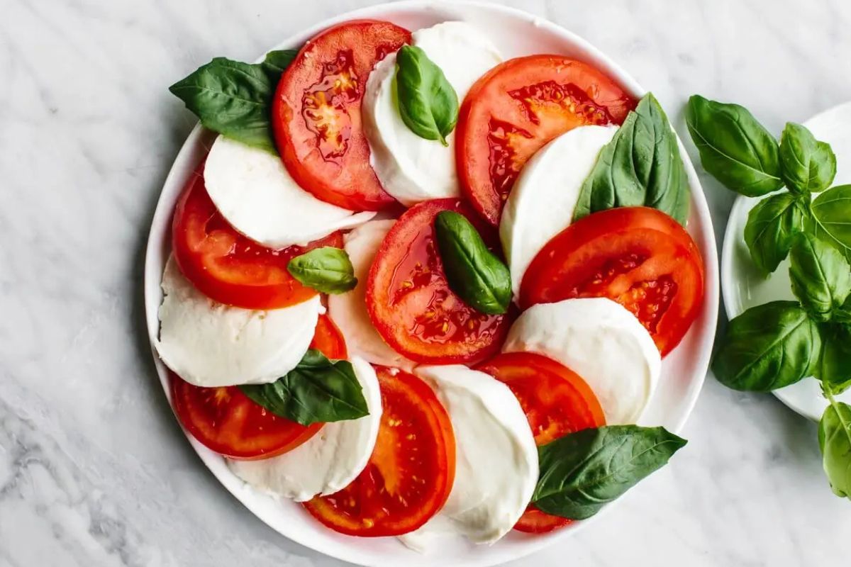 tomato-mozzarella-salad-recipe
